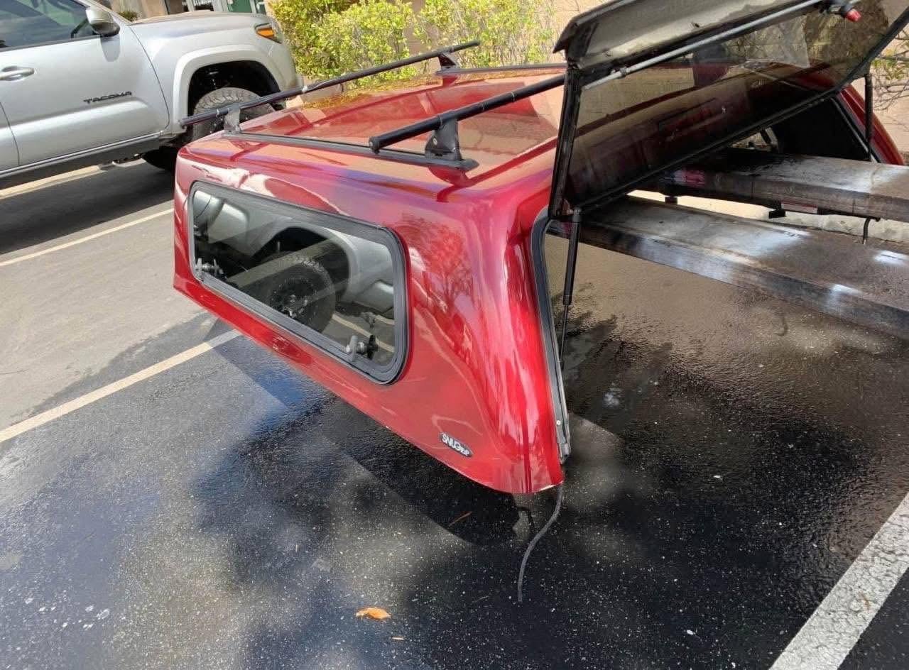 Used Snugtop Toppers for Chevy Silverado/GMC Sierra - Image 2