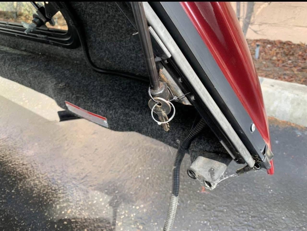 Used Snugtop Toppers for Chevy Silverado/GMC Sierra - Image 6