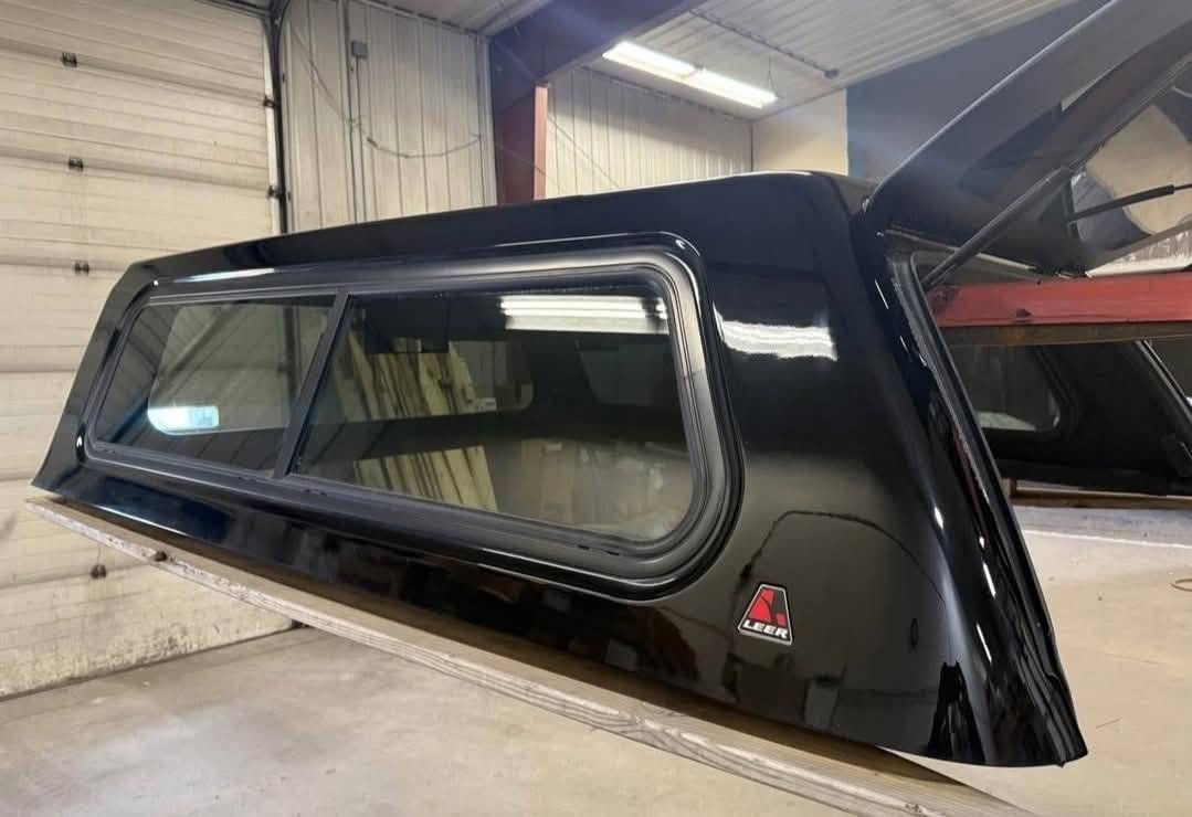 Leer Fiberglass Topper for GMC HD 6,9" Bed